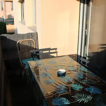 Pretty Bohemian Style Apt By Weekome